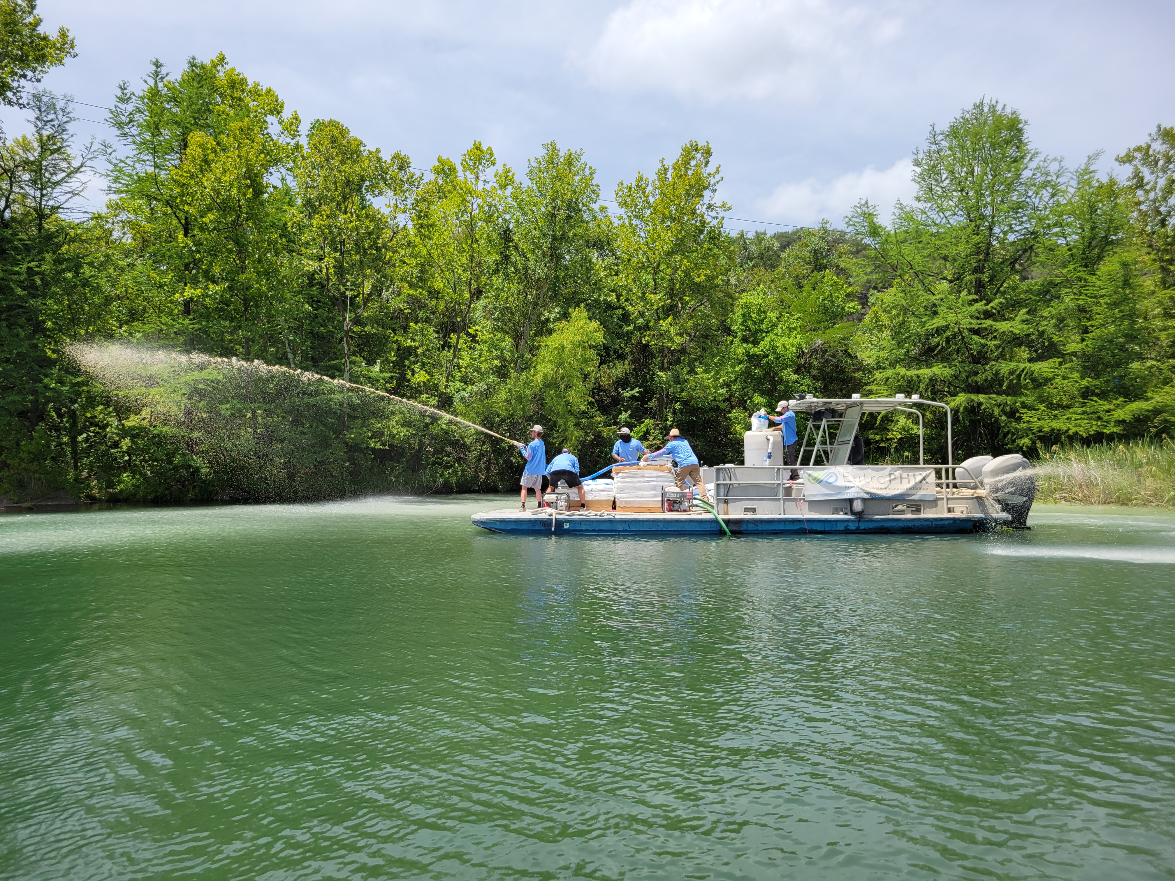 Applying lanthanum-modified clay in the lake