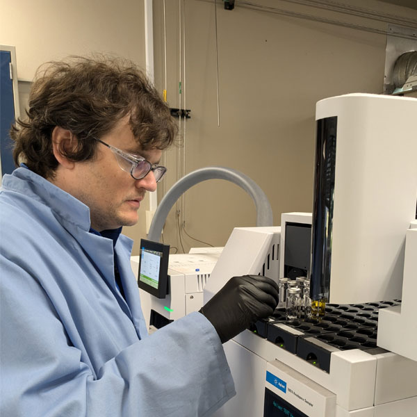 Austin Energy performs tests in the field, as well as in their lab. Here, a Utility chemist performs a dissolved gas analysis (DGA) on transformer oil to test the state of the damaged transformer in Southwest Austin. A DGA is a diagnostic test that examines the levels of gases dissolved in the oil to identify abnormal conditions within the transformer. 