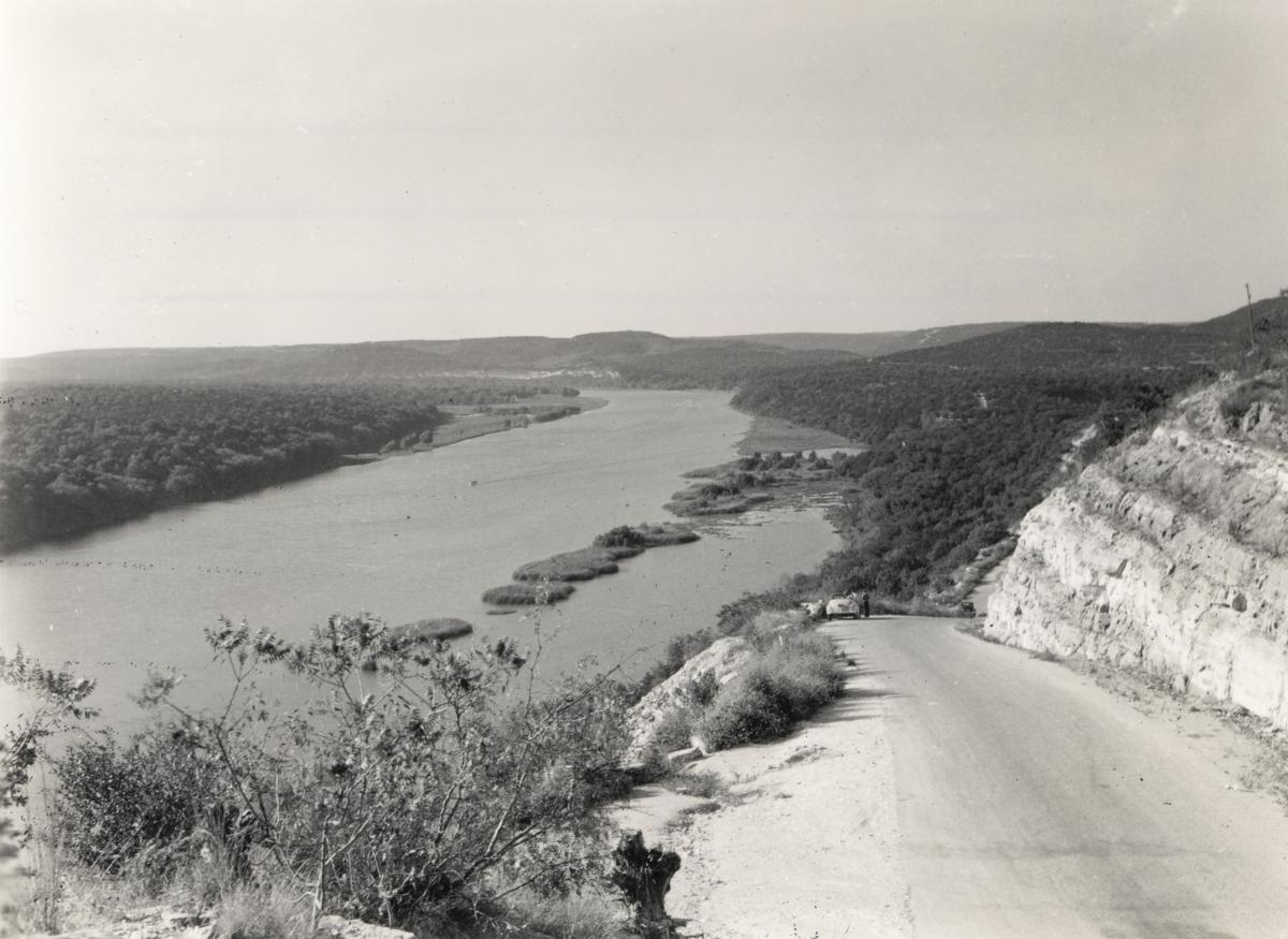Mt.Bonnell PICA20593, Austin History Center