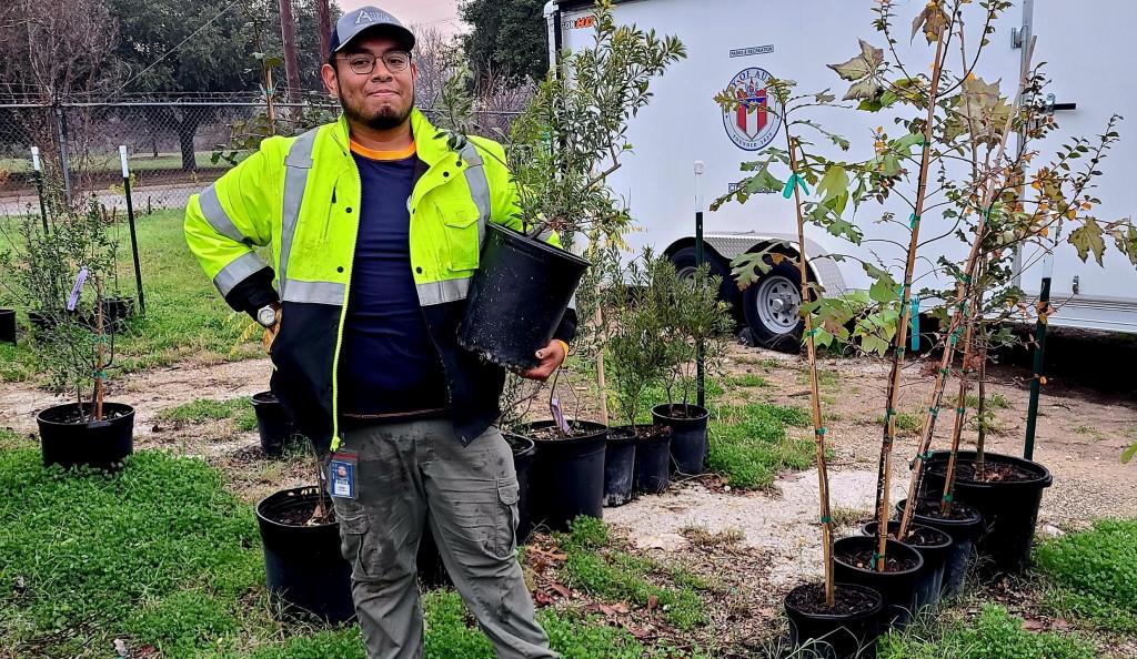 PARD Forestry Tech preparing to plant saplings